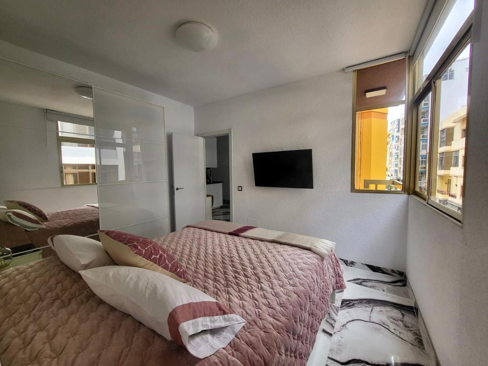 2 Bedrooms Flat + Balcony + Parking At Las Canteras Beach Las Palmas de Gran Canaria Kültér fotó